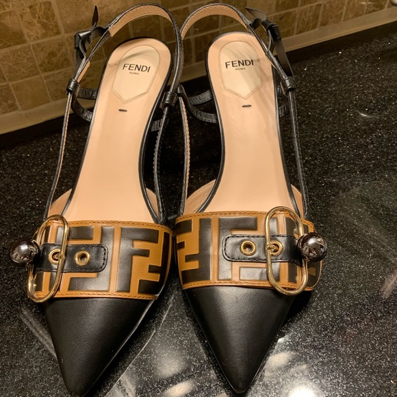 Fendi shoes - Picture 1 of 9